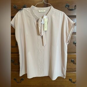 NWT tie in front blouse